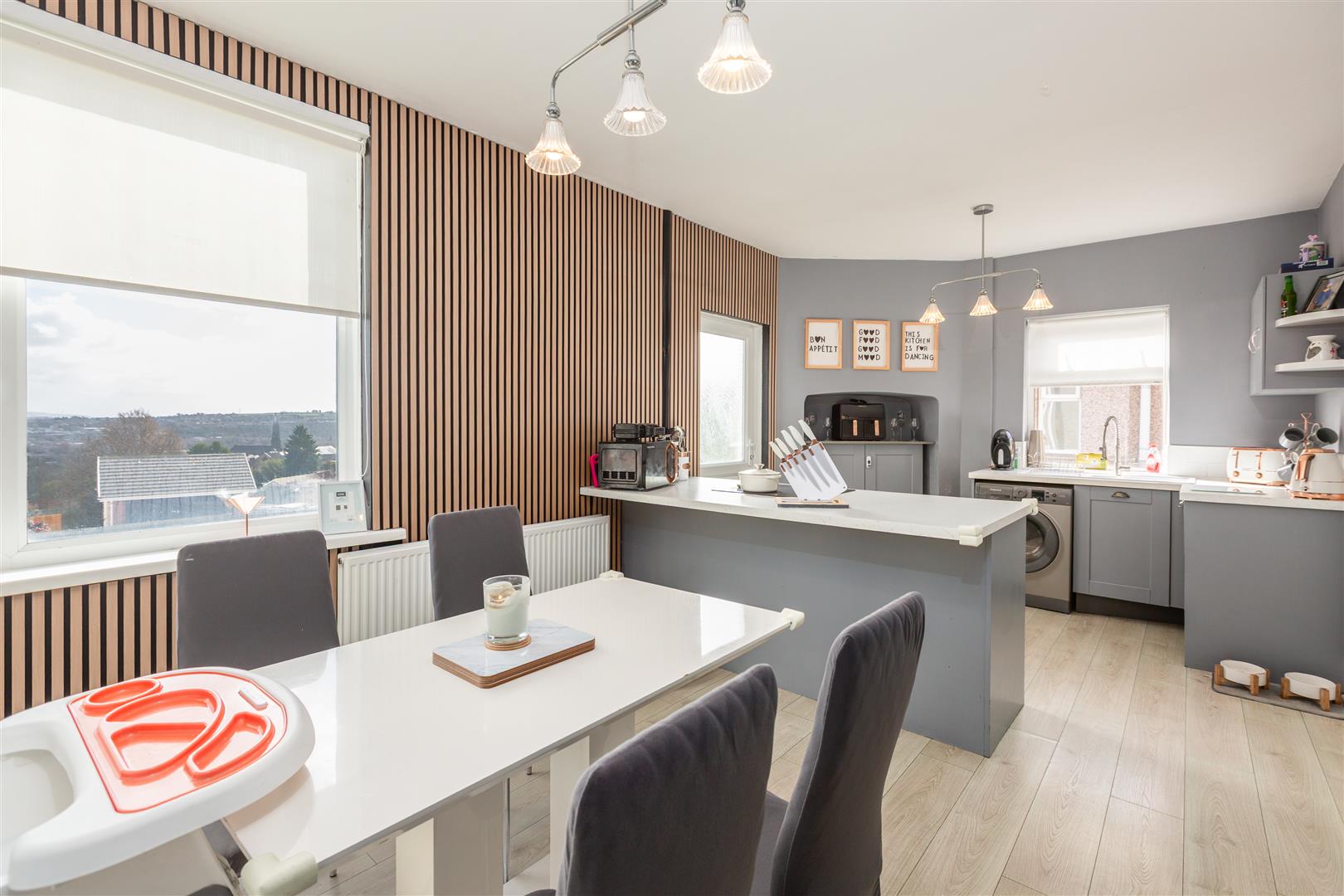 Vicarage Road, Morriston, Swansea, SA6 6DJ